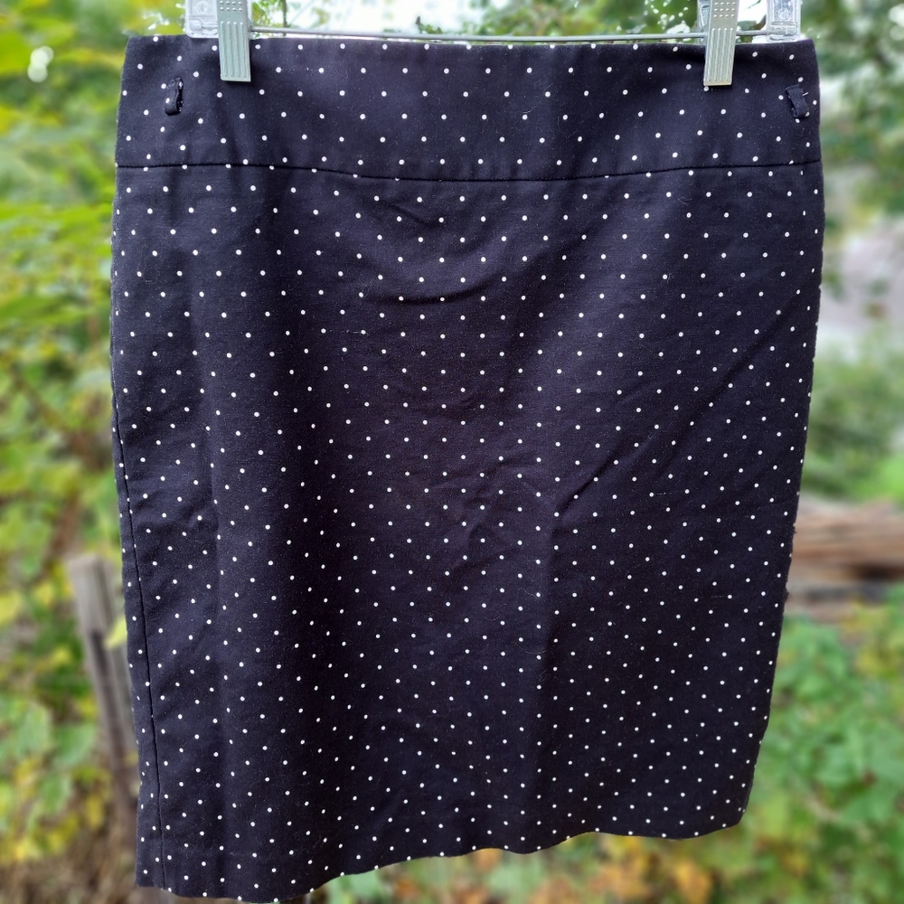 Liz claiborne polka dot pencil skirt